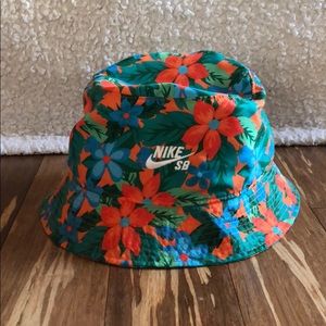 Nike Limited edition bucket Hat